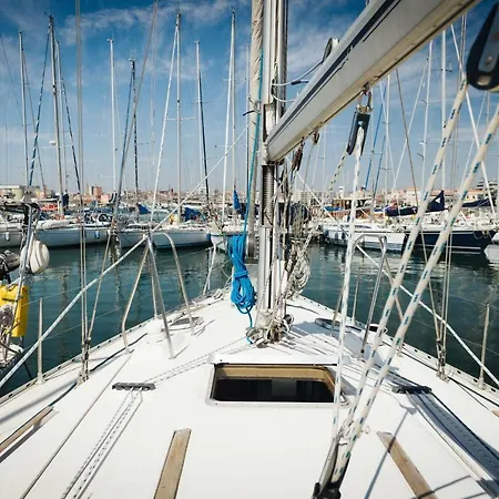 House Boat Botel Catania