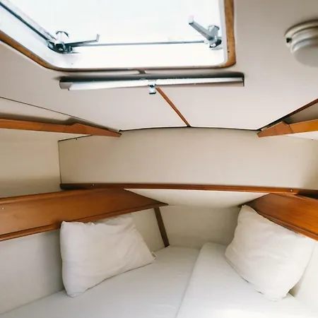 House Boat Botel *