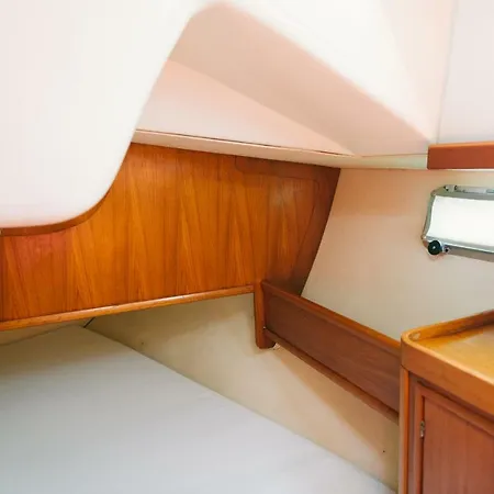 House Boat Botel